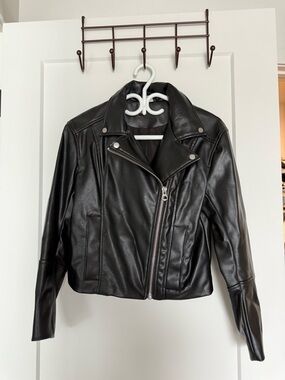 H&M Black Faux Leather Asymmetric Moto Jacket - Women